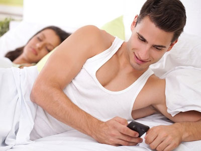 Νέα έρευνα: Οι γυναίκες είναι πιο πιστές και μονογαμικές από τους άνδρες